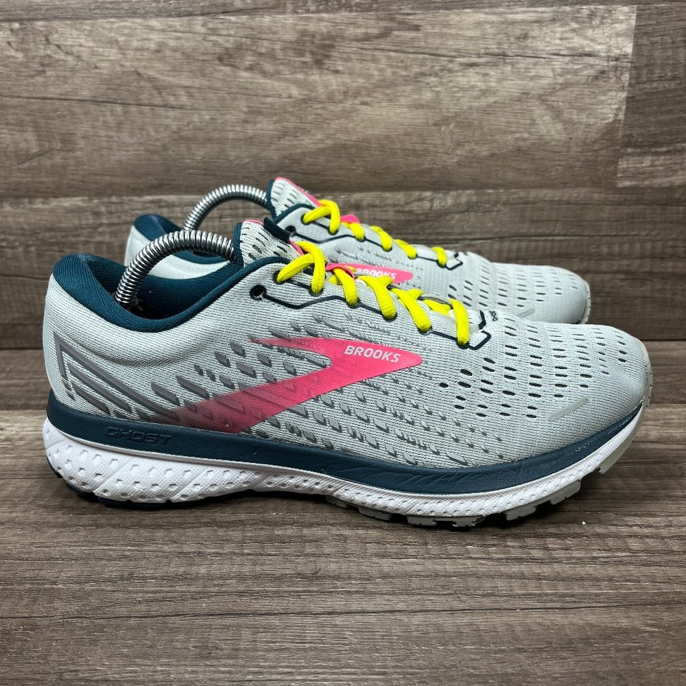 Brooks Ghost 13 Gray Pink Womens US Size 8 EUR 39 1203381B151 Running Shoes